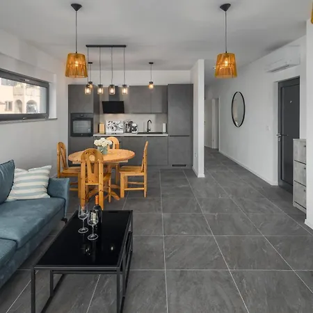 ゲストハウス Casa Adria